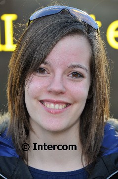 16 A pretty girl